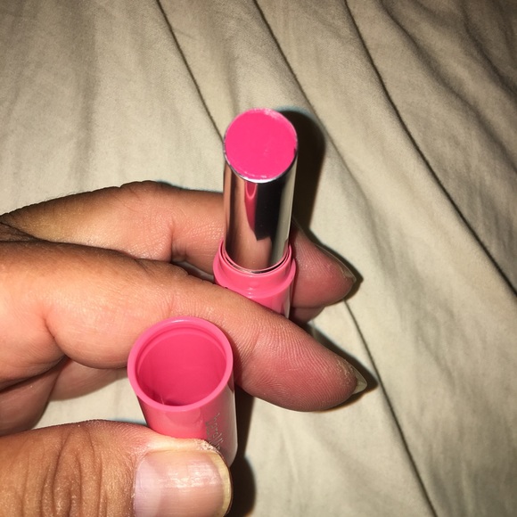 Makeup - Picture 3 of 4